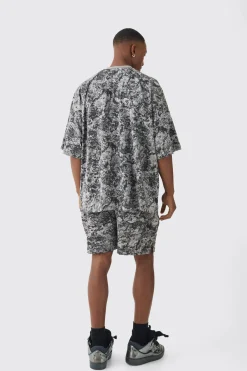 Relaxed Volley Official Abstract Printed Shorts | BoohooMAN UK