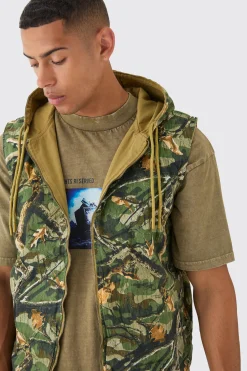 Reversible Camo Twill Gilet | BoohooMAN UK