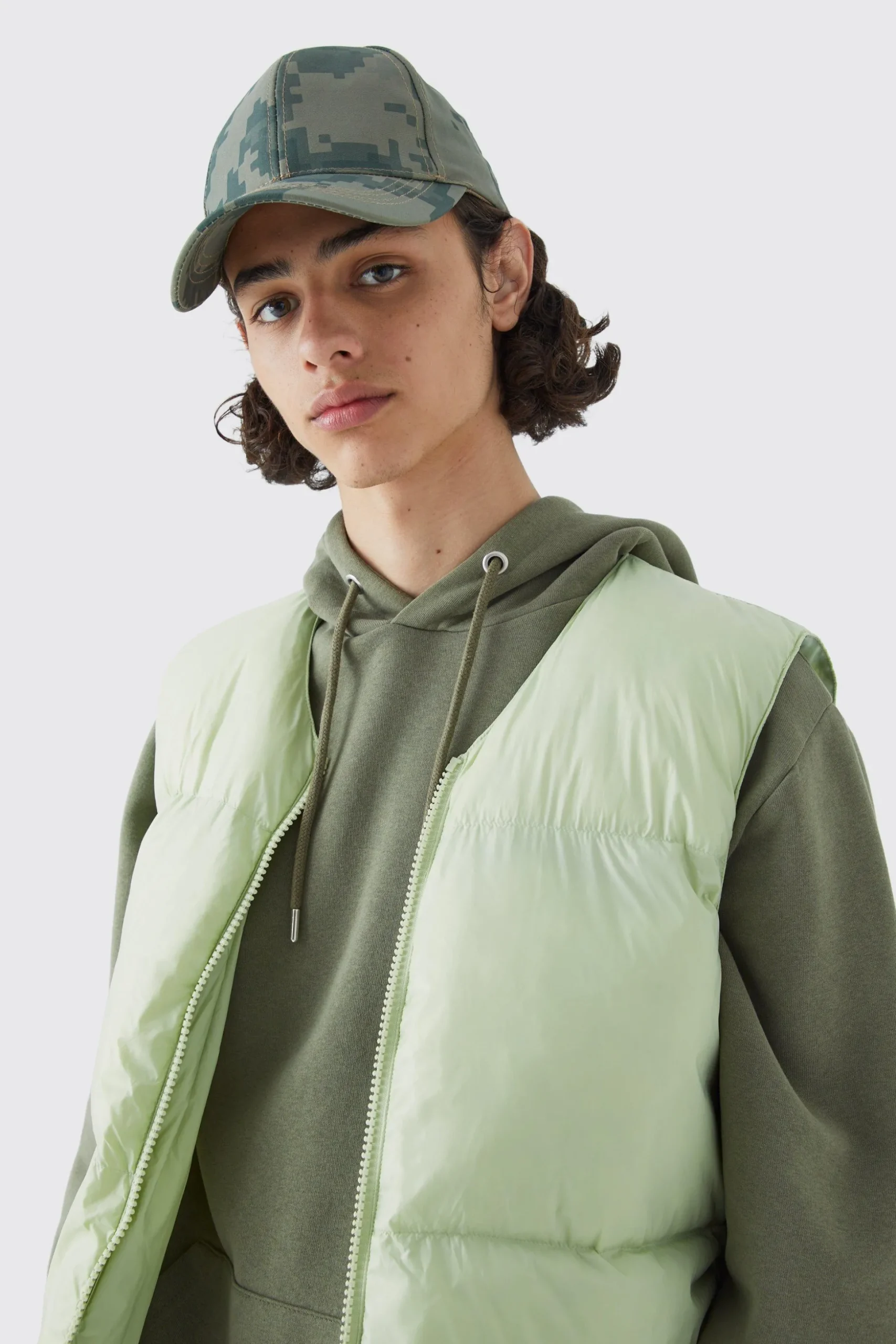 Sheen Quilted Nylon Gilet | BoohooMAN UK