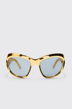 Shield Lens Metallic Frame Sunglasses | BoohooMAN UK