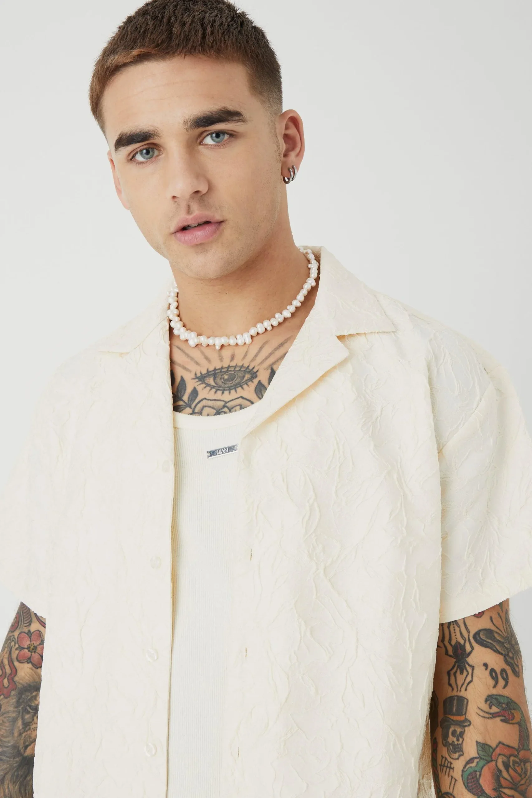 Short Sleeve Boxy Tonal Texture Shirt | BoohooMAN UK
