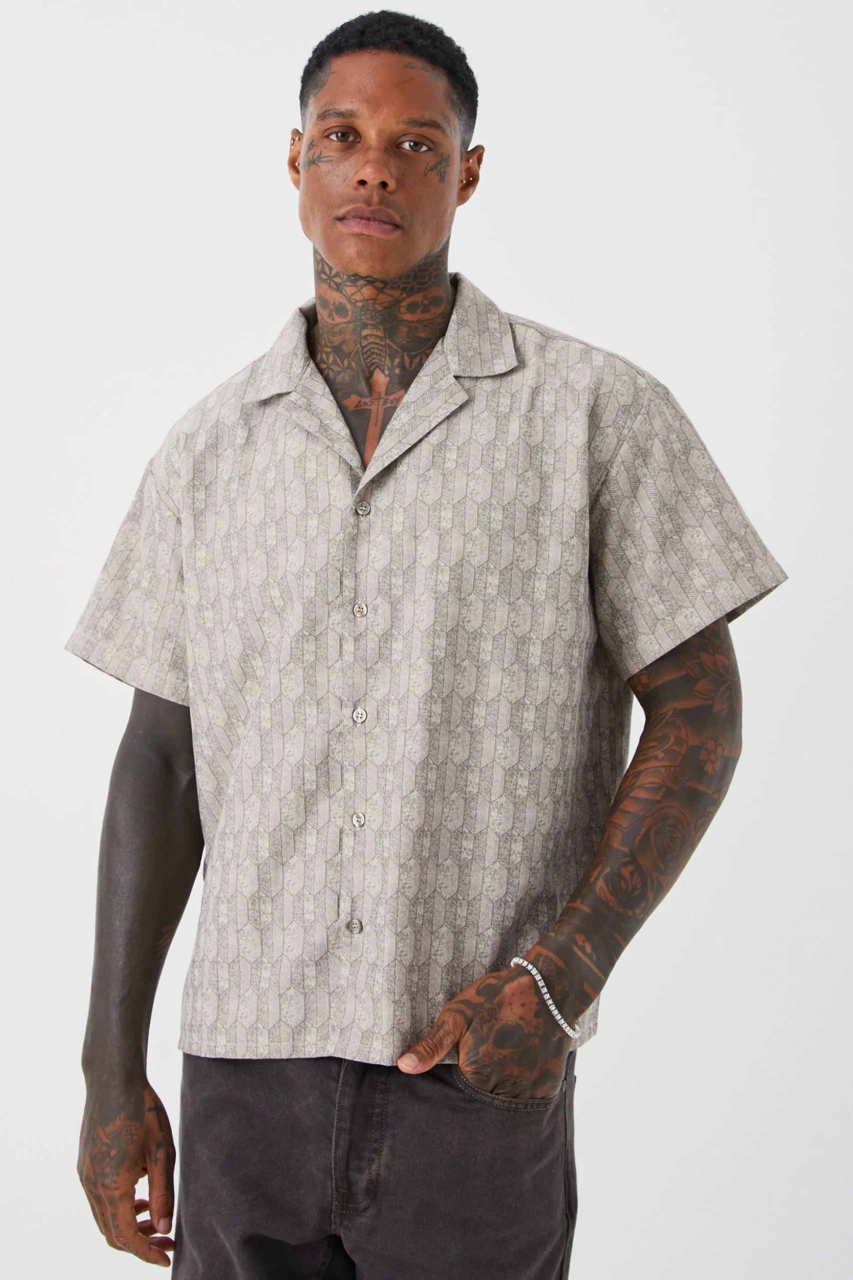Short Sleeve Boxy Woven Smart Geo Set | BoohooMAN UK