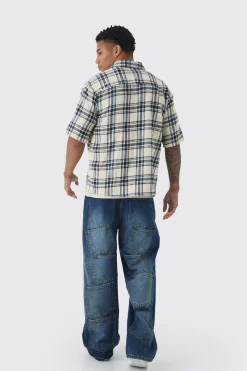 Short Sleeve Checked Oversized Shirt | BoohooMAN UK
