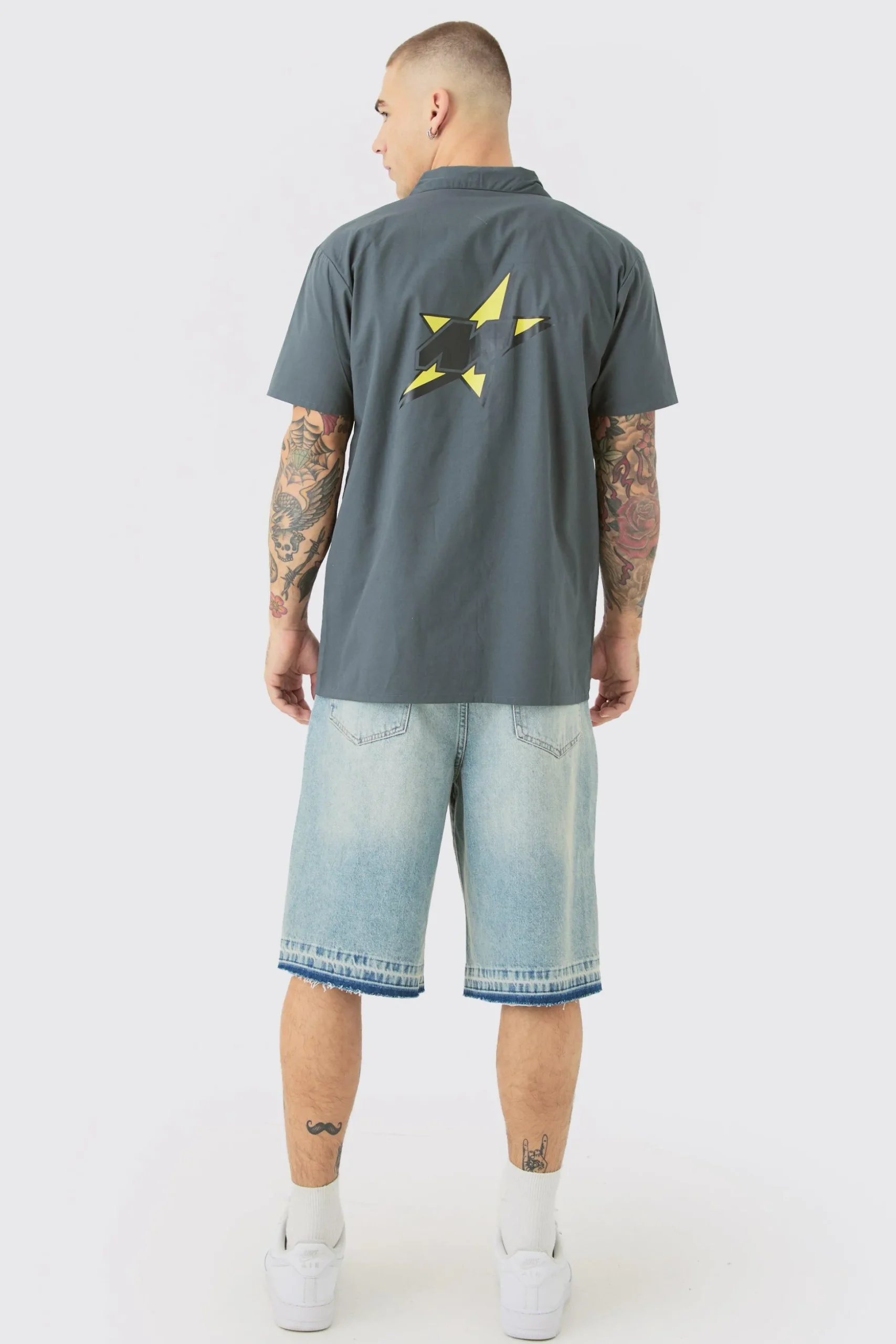 Short Sleeve Concealed Placket Moto Poplin Shirt | BoohooMAN UK