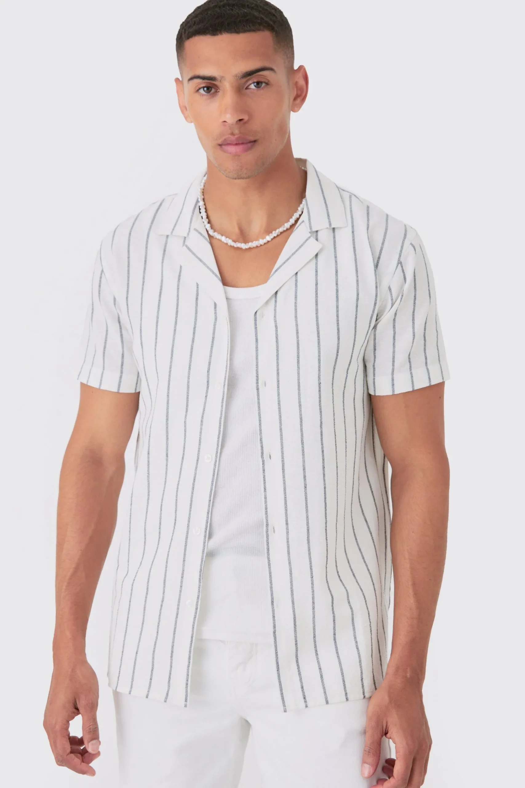 Short Sleeve Crinkle Pinstripe Shirt | BoohooMAN UK