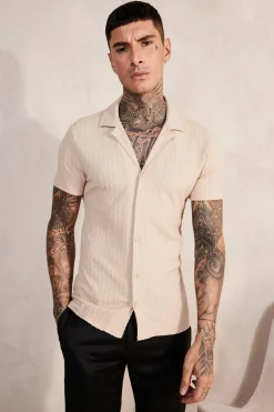 Short Sleeve Drop Revere Muscle Crinkle Shirt | BoohooMAN UK