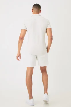 Short Sleeve Geo Muscle Fit Shirt | BoohooMAN UK