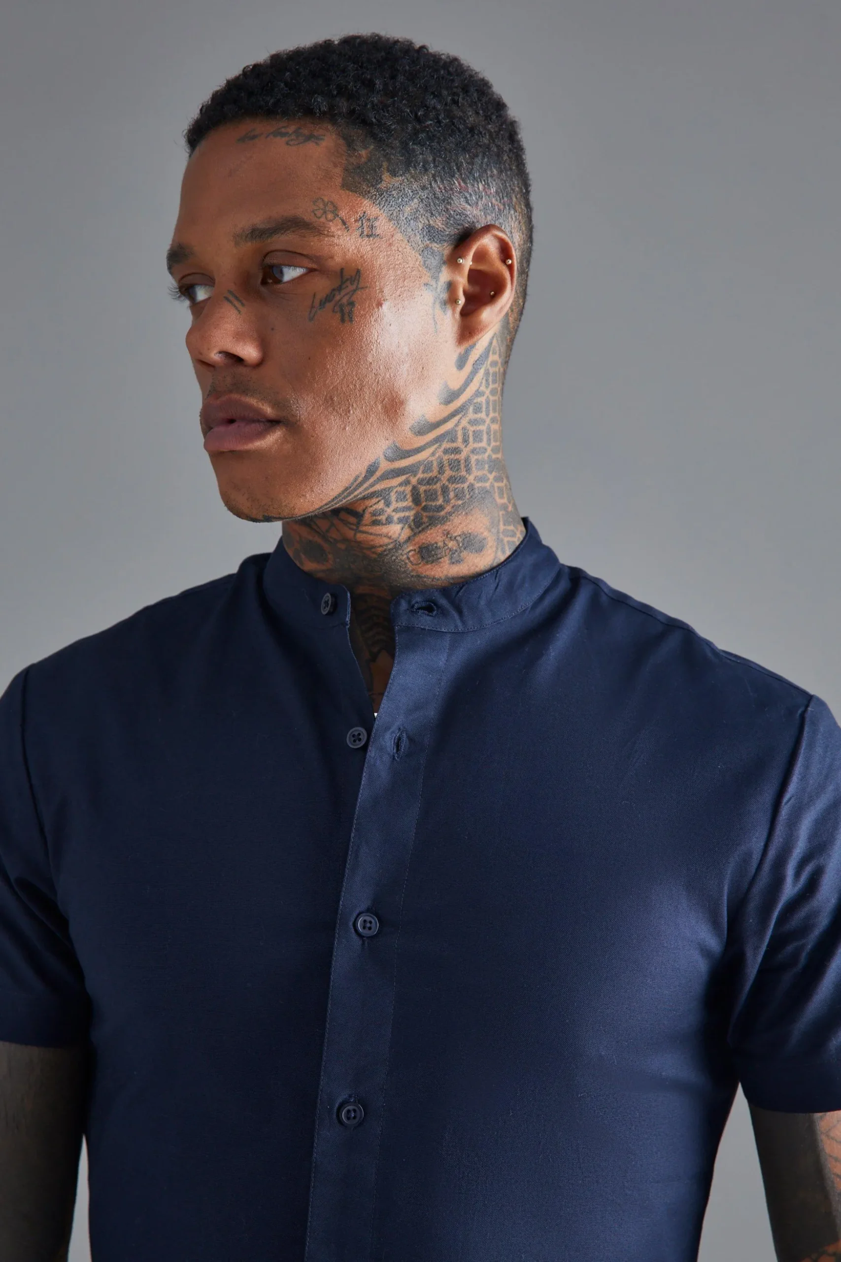 Short Sleeve Grandad Stretch Shirt | BoohooMAN UK