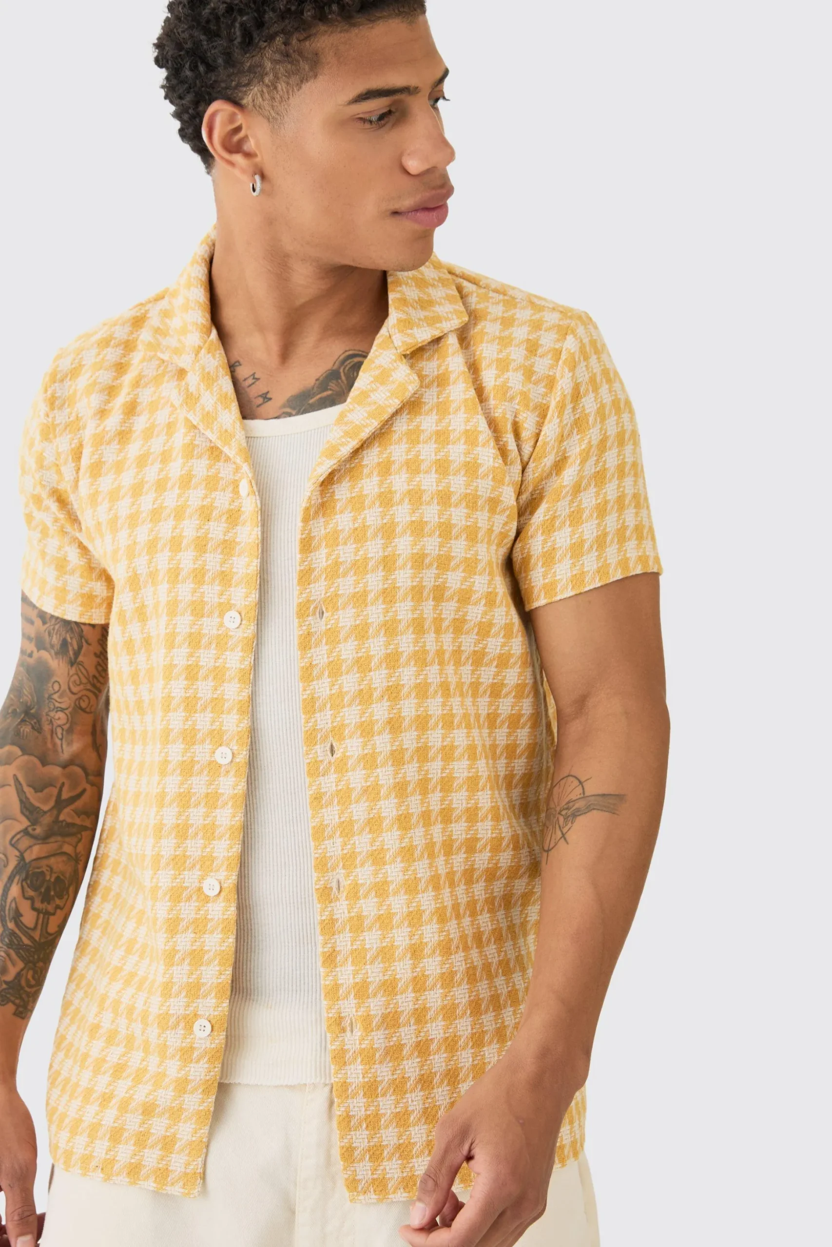 Short Sleeve Linen Look Houndstooth Shirt | BoohooMAN UK