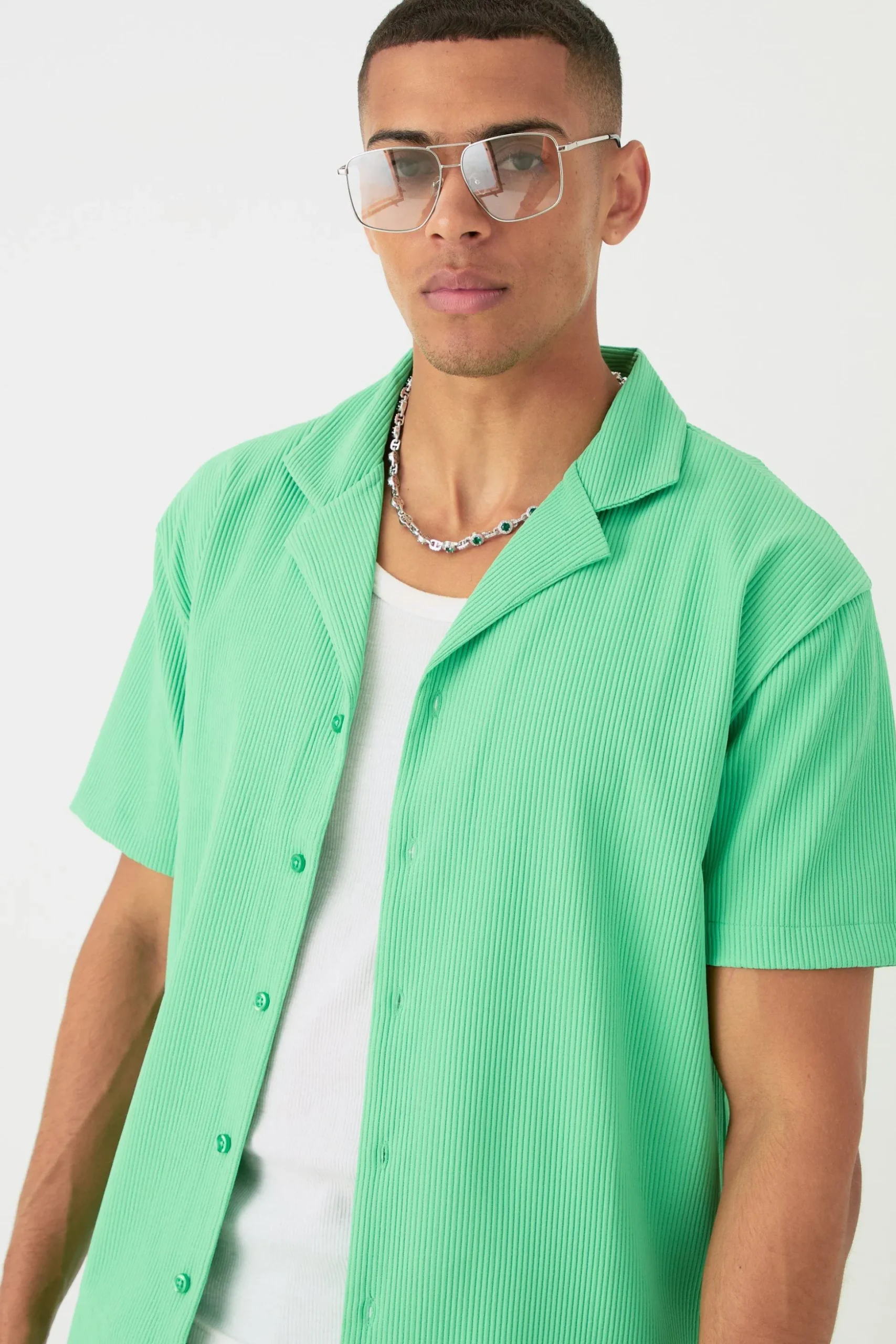Short Sleeve Oversized Lightweight Pleat Shirt & Short Set | BoohooMAN UK