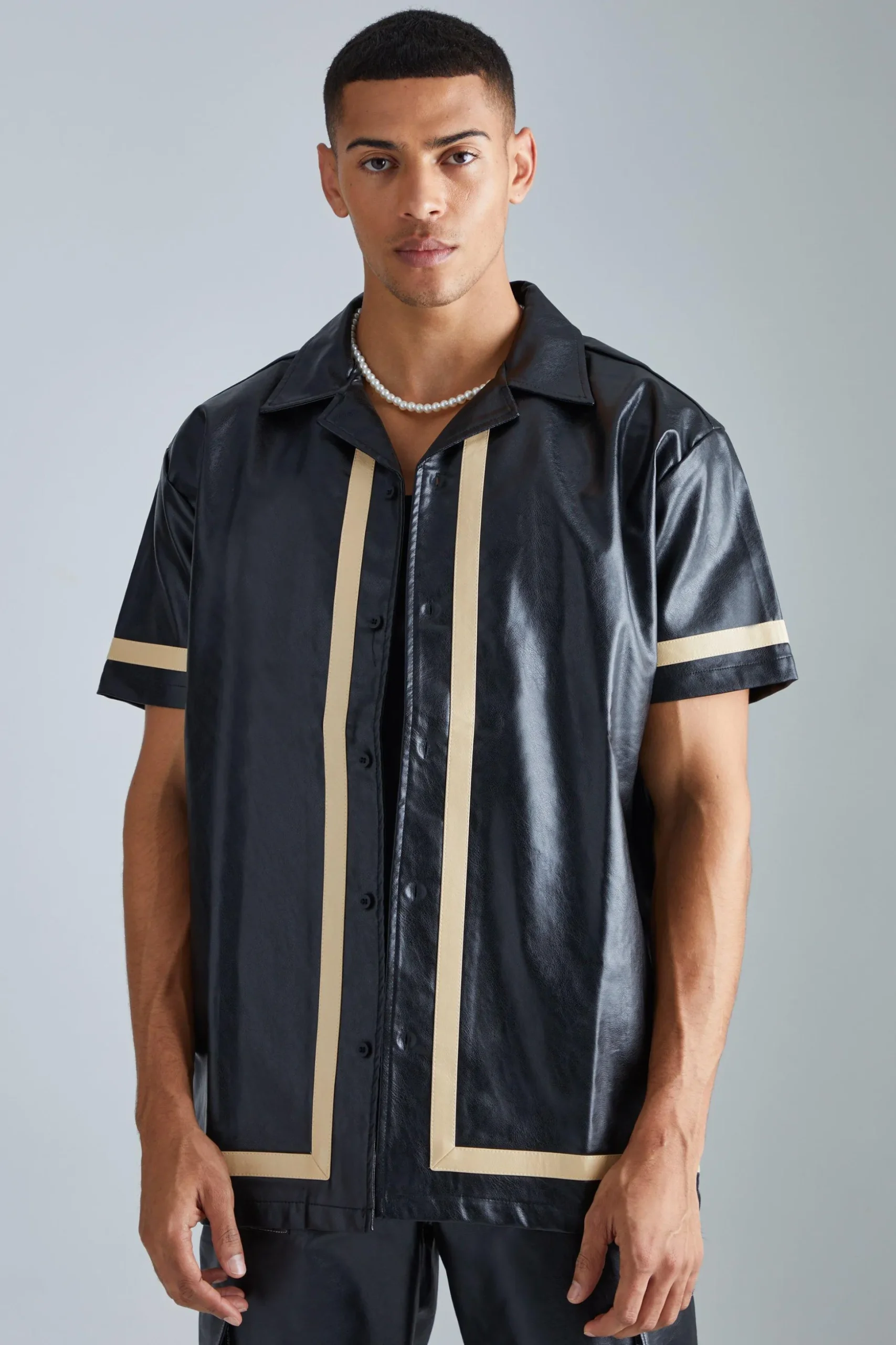 Short Sleeve Oversized Pu Border Shirt | BoohooMAN UK