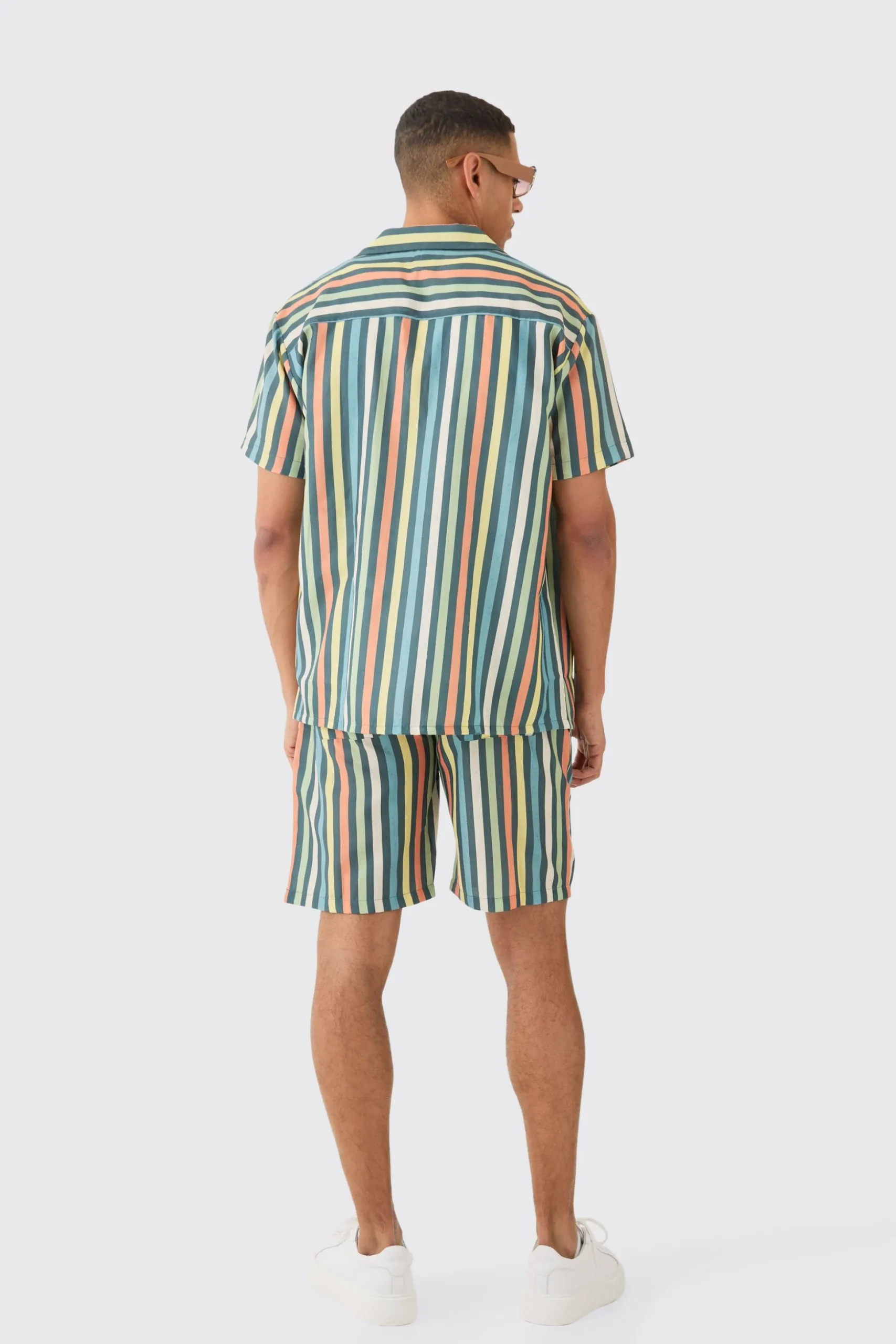Short Sleeve Oversized Revere Stripe Shirt | BoohooMAN UK