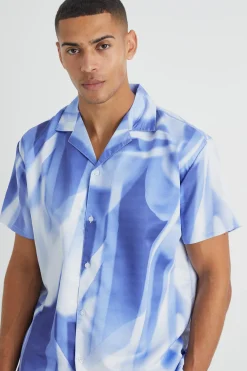 Short Sleeve Oversized Satin Abstract Shirt | BoohooMAN UK