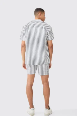 Short Sleeve Oversized Stripe Hem Pocket Shirt | BoohooMAN UK