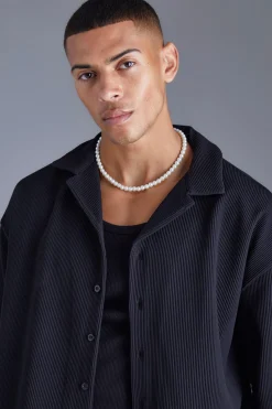 Short Sleeve Revere Oversized Fit Pleated Shirt | BoohooMAN UK