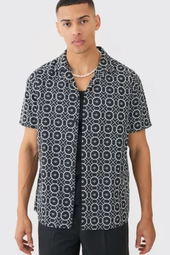 Short Sleeve Revere Oversized Embroidered Geo Shirt | BoohooMAN UK