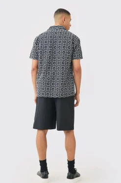 Short Sleeve Revere Oversized Embroidered Geo Shirt | BoohooMAN UK