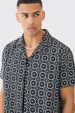 Short Sleeve Revere Oversized Embroidered Geo Shirt | BoohooMAN UK