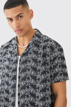 Short Sleeve Revere Oversized Embroidered Geo Shirt | BoohooMAN UK