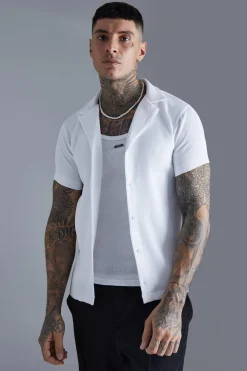 Short Sleeve Revere Stretch Fit Pleated Shirt | BoohooMAN UK