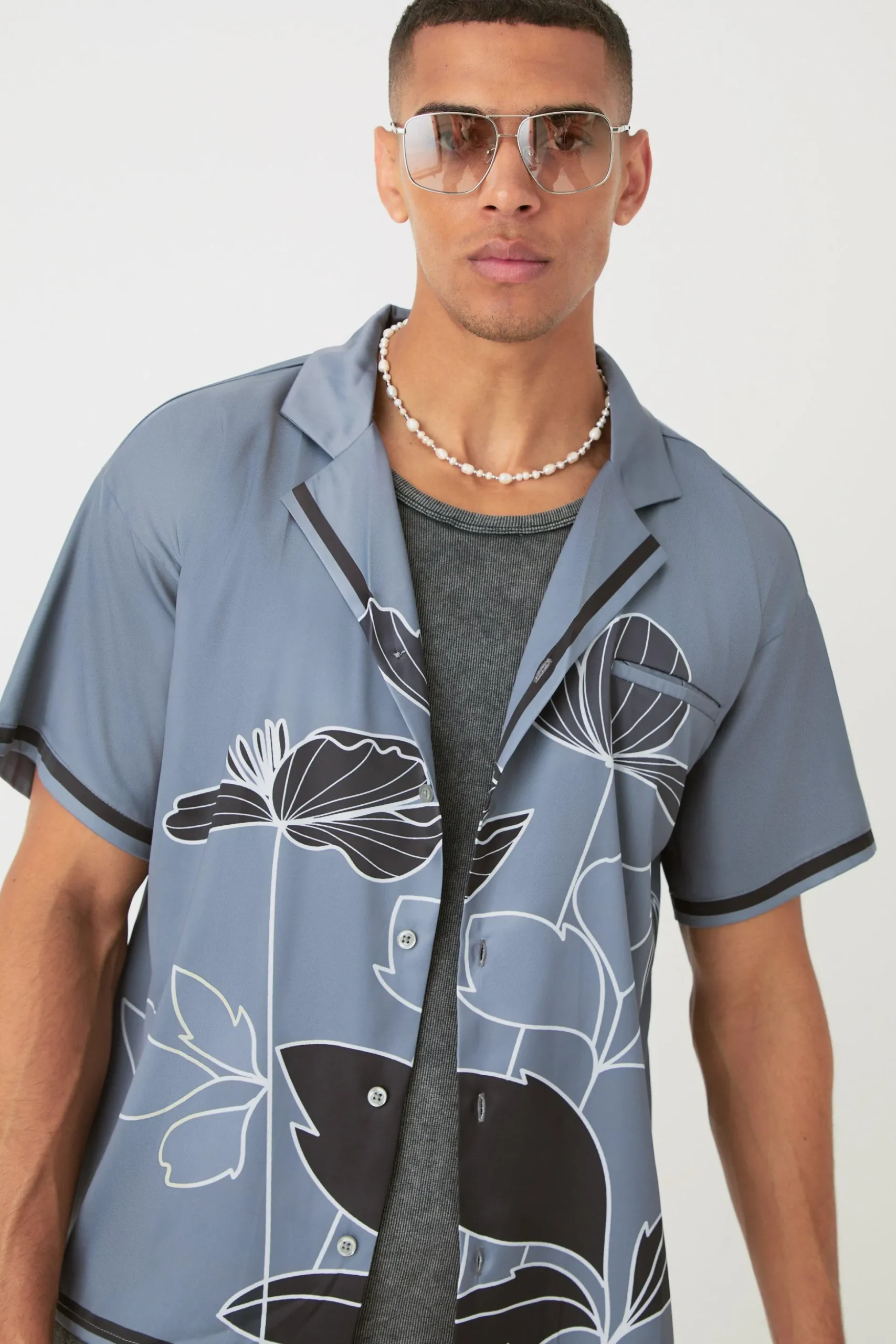 Short Sleeve Satin Boxy Floral Shirt & Trouser | BoohooMAN UK