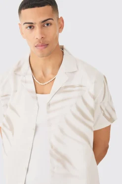 Short Sleeve Satin Oversized Leaf Shirt | BoohooMAN UK