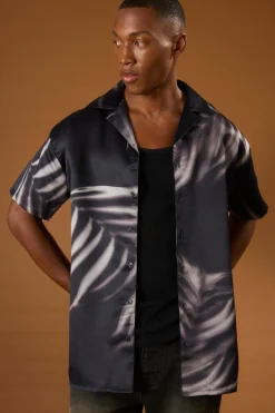 Short Sleeve Satin Oversized Leaf Shirt | BoohooMAN UK