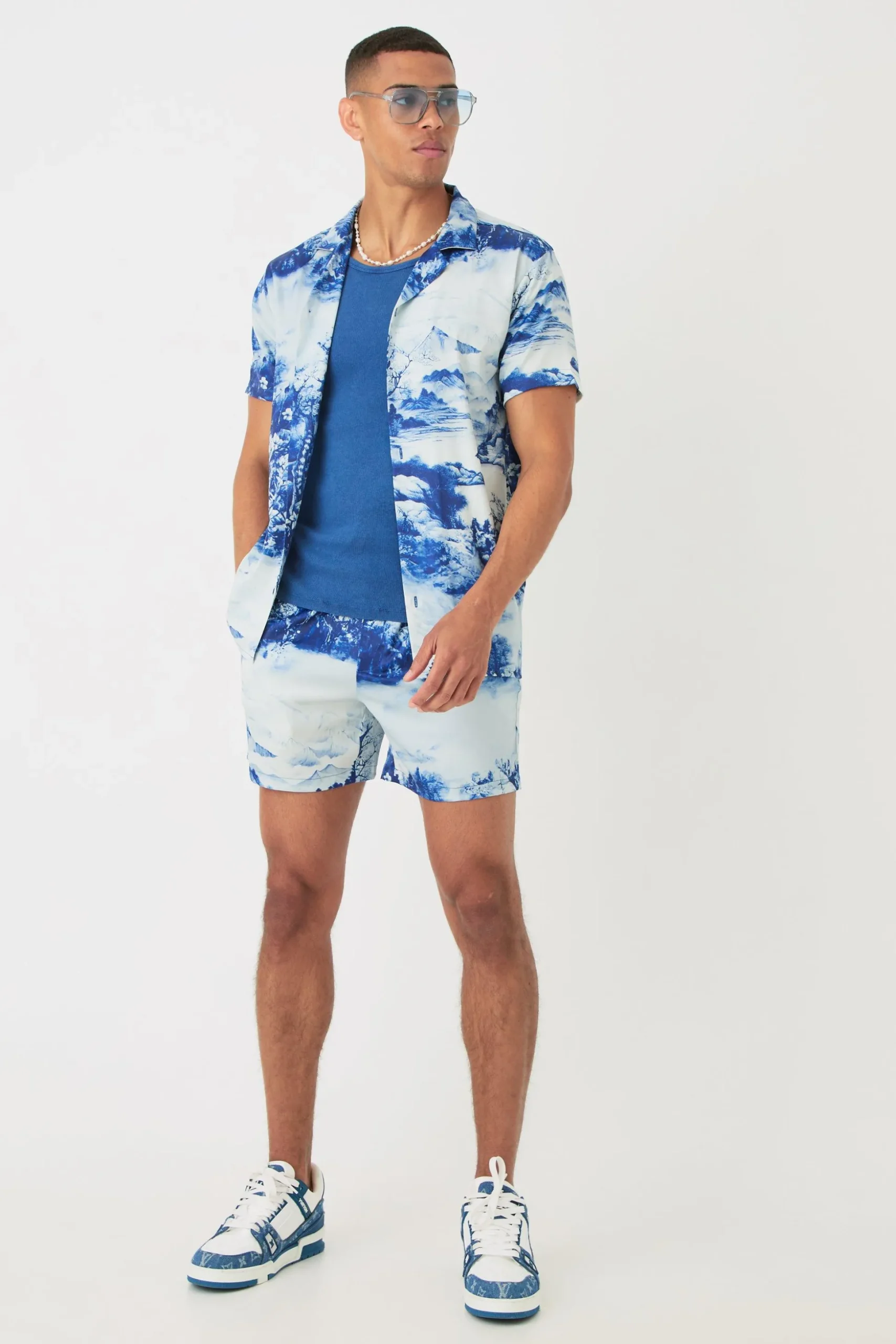 Short Sleeve Satin Tile Shirt & Short | BoohooMAN UK