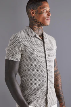 Short Sleeve Stretch Mini Geo Shirt | BoohooMAN UK