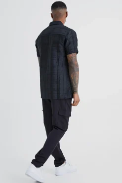 Short Sleeve Textured Tonal Check Shirt | BoohooMAN UK
