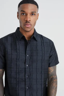 Short Sleeve Textured Tonal Check Shirt | BoohooMAN UK