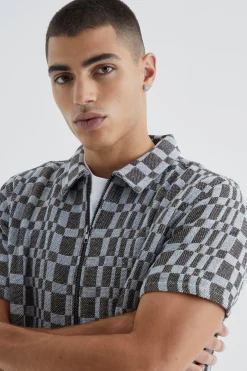 Short Sleeve Zip Through Space Dye Check Overshirt | BoohooMAN UK