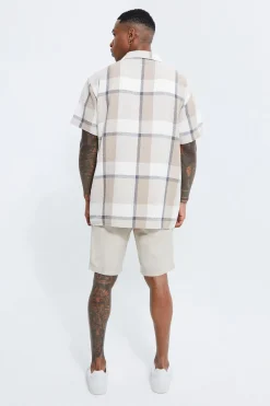 Short Sleeved Oversized Check Linen Shirt | BoohooMAN UK