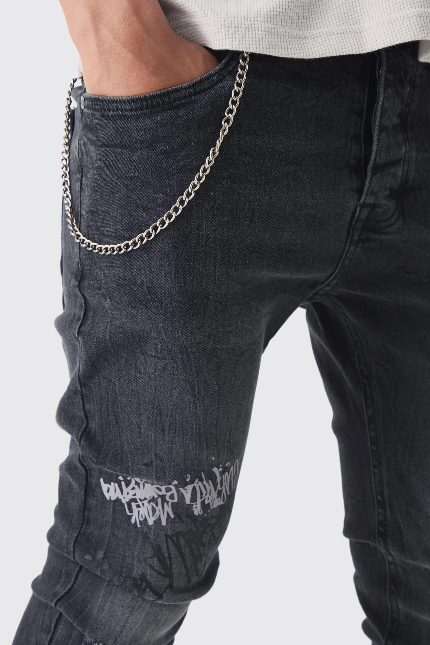 Skinny Fit Graffiti Ripped Jeans With Chain | BoohooMAN UK