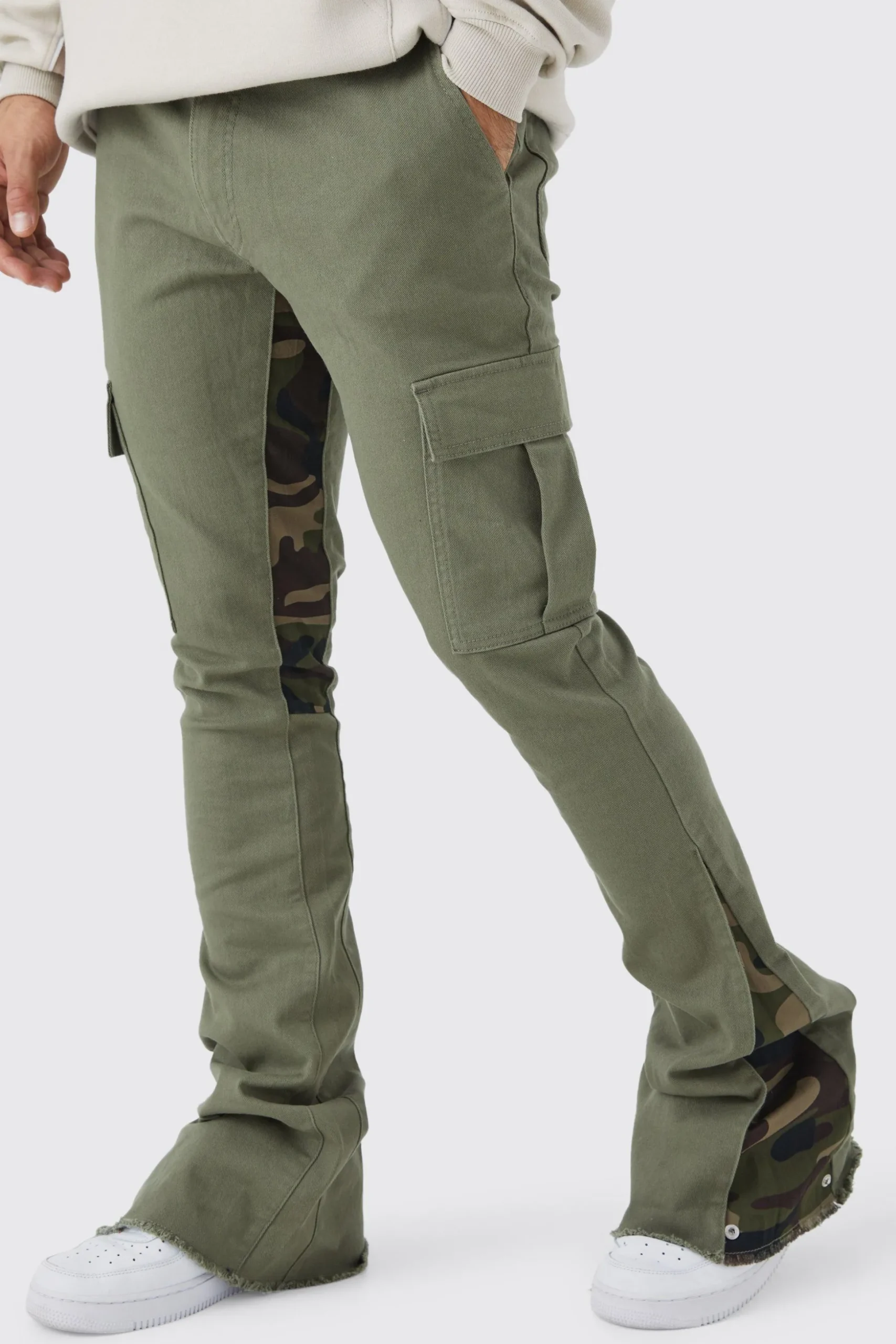 Skinny Stacked Flare Camo Gusset Cargo Trouser | BoohooMAN UK