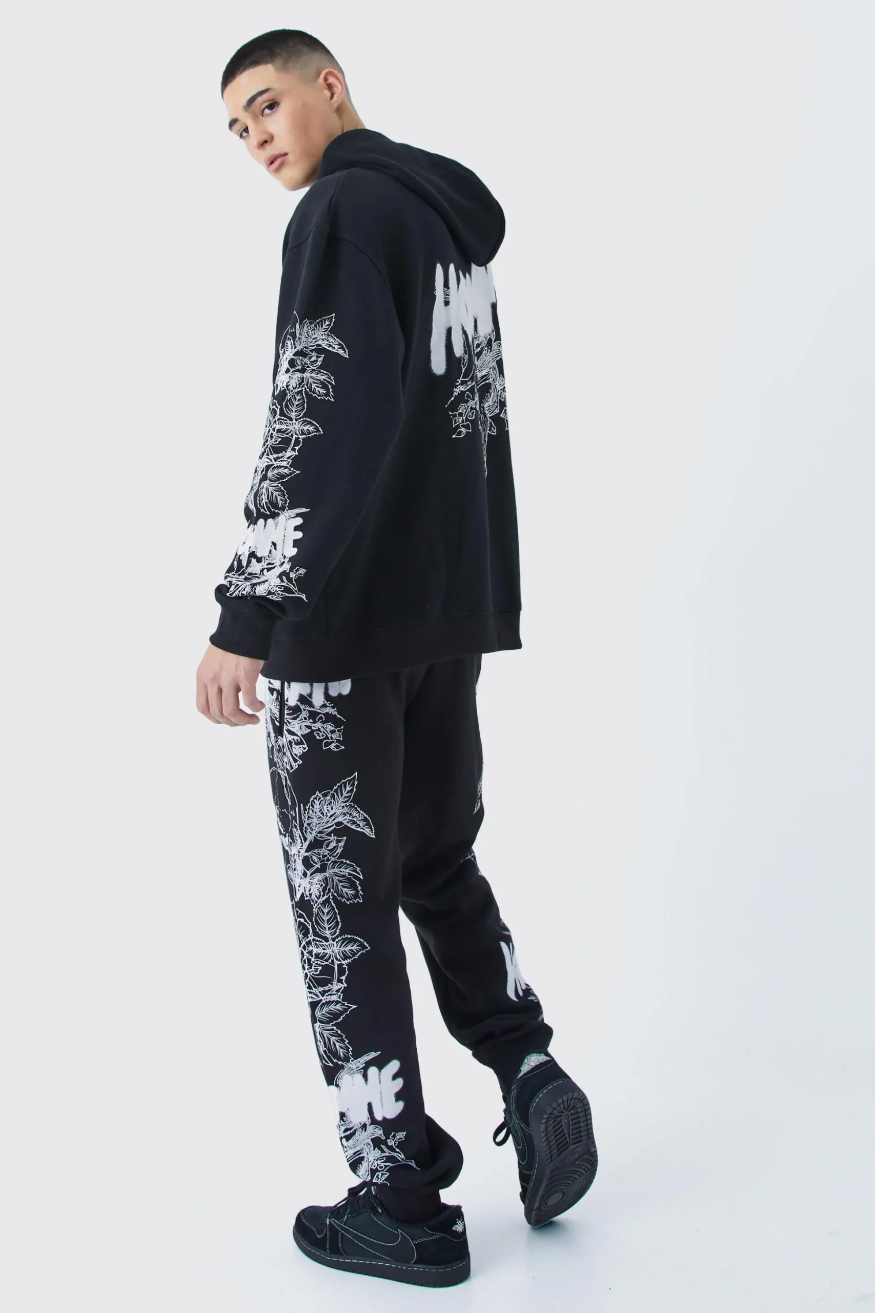 Skull Graphic Pocket Detail Hooded Tracksuit | BoohooMAN UK