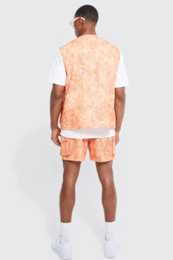 Sleeveless Cargo Utility Vest | BoohooMAN UK