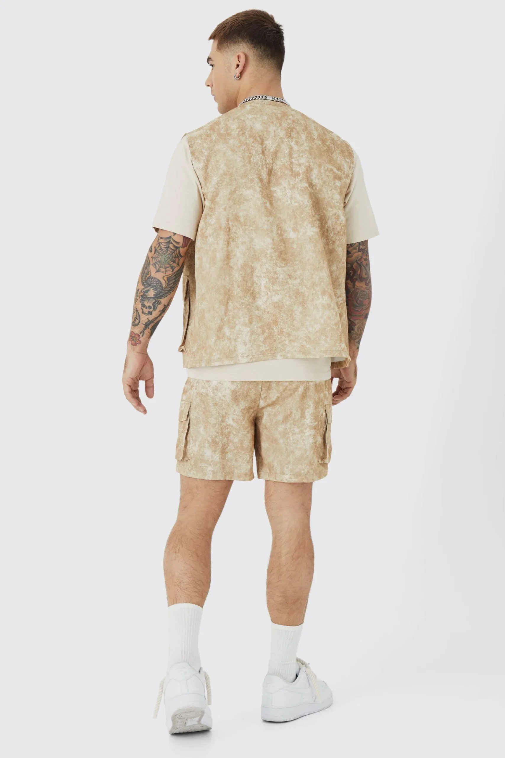 Sleeveless Cargo Utility Vest | BoohooMAN UK