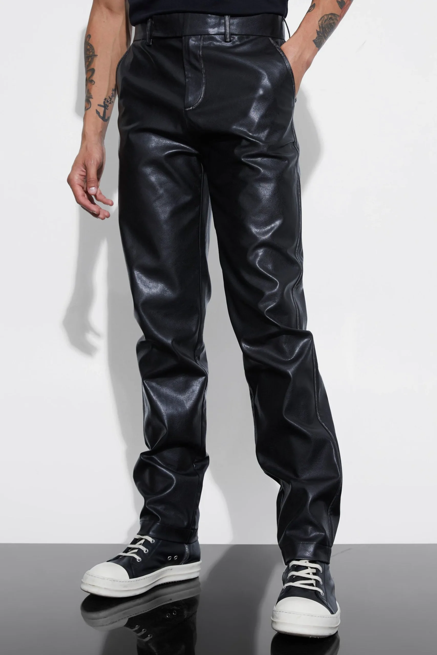 Sleeveless Straight Fit Suit | BoohooMAN UK