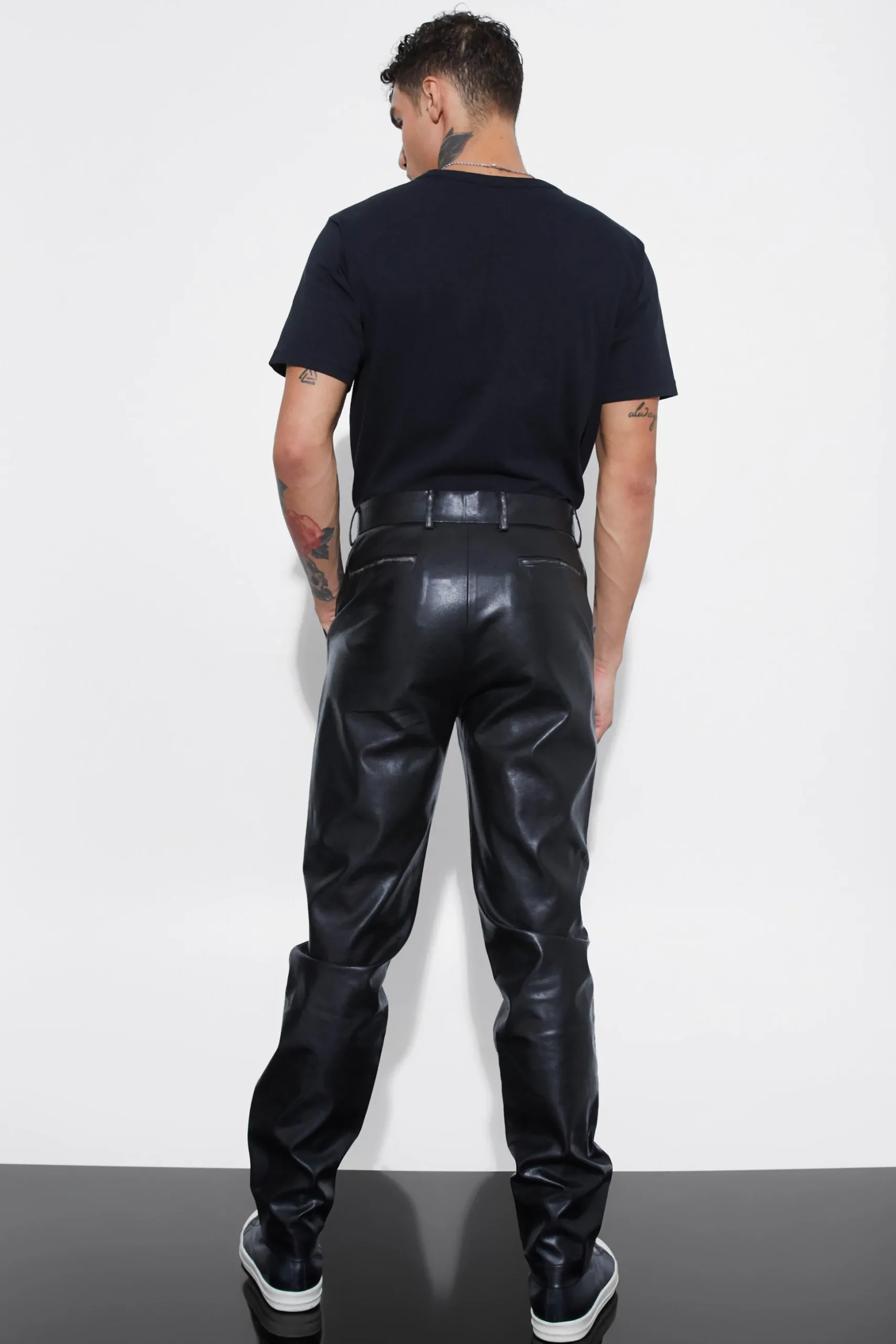Sleeveless Straight Fit Suit | BoohooMAN UK