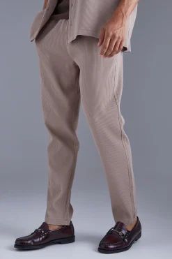 Slim Fit Pleated Trousers | BoohooMAN UK