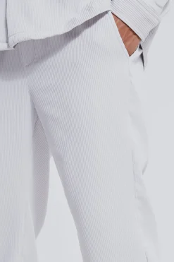 Slim Pleated Trouser | BoohooMAN UK