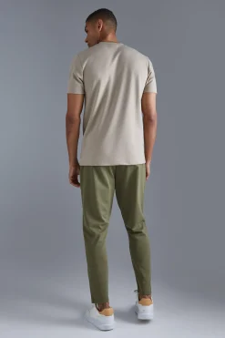 Slim Tapered Elastic Waist Pintuck Crop Jogger | BoohooMAN UK