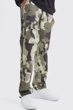 Straight Leg Cargo Thigh Pocket Camo Trouser | BoohooMAN UK