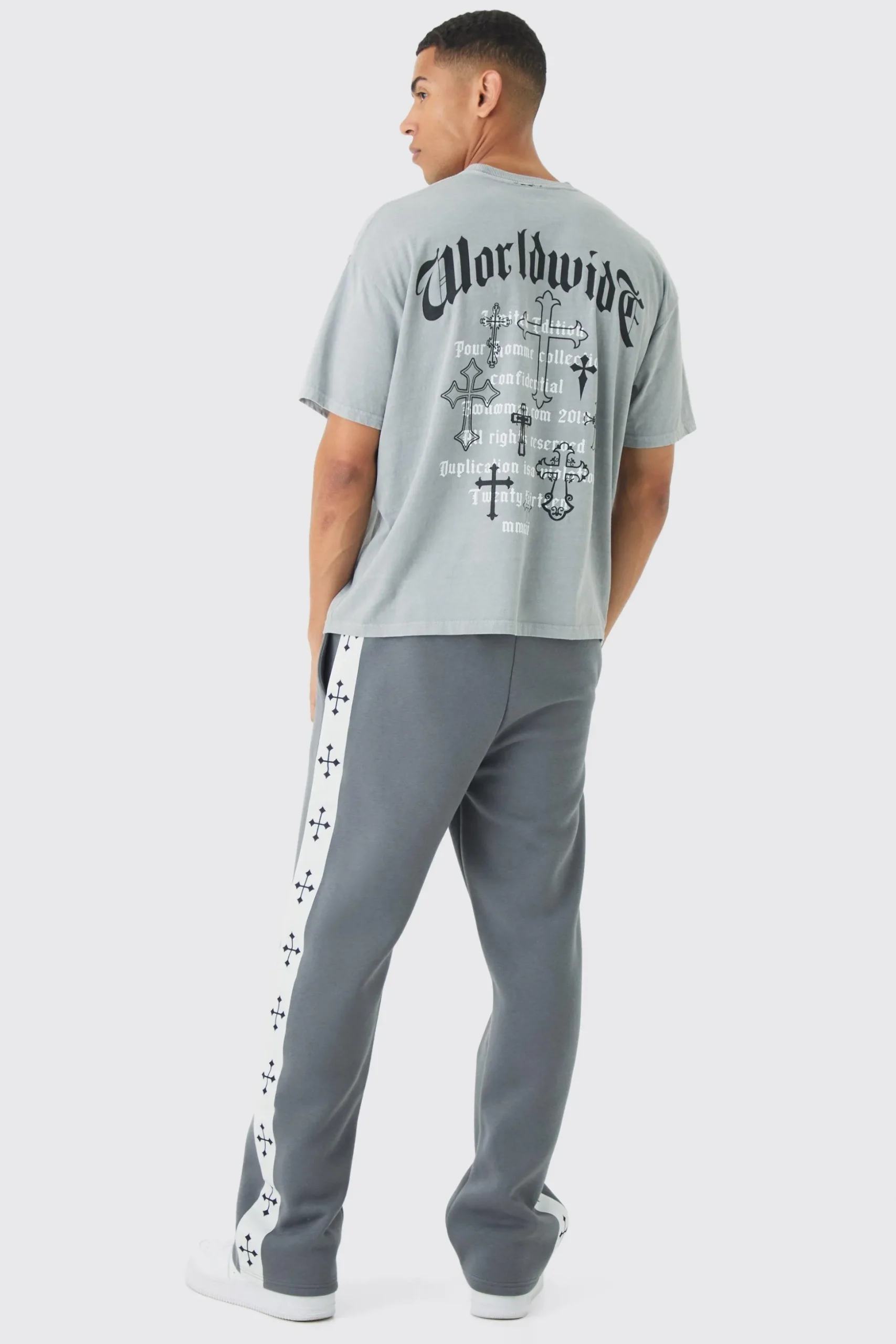 Straight Leg Cross Side Tape Jogger | BoohooMAN UK