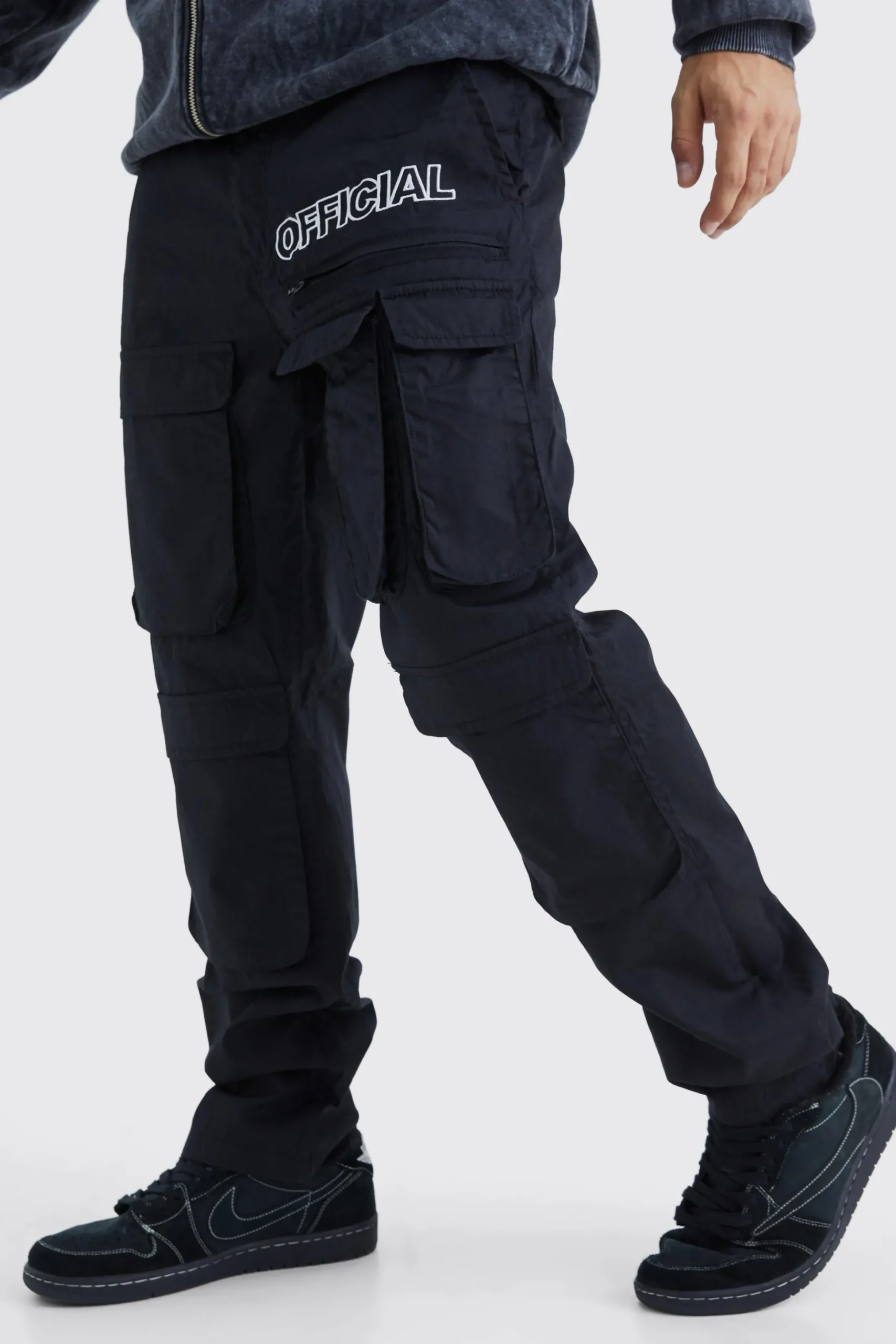Straight Leg Multi Cargo Ripstop Trouser With Tonal Branding | BoohooMAN UK