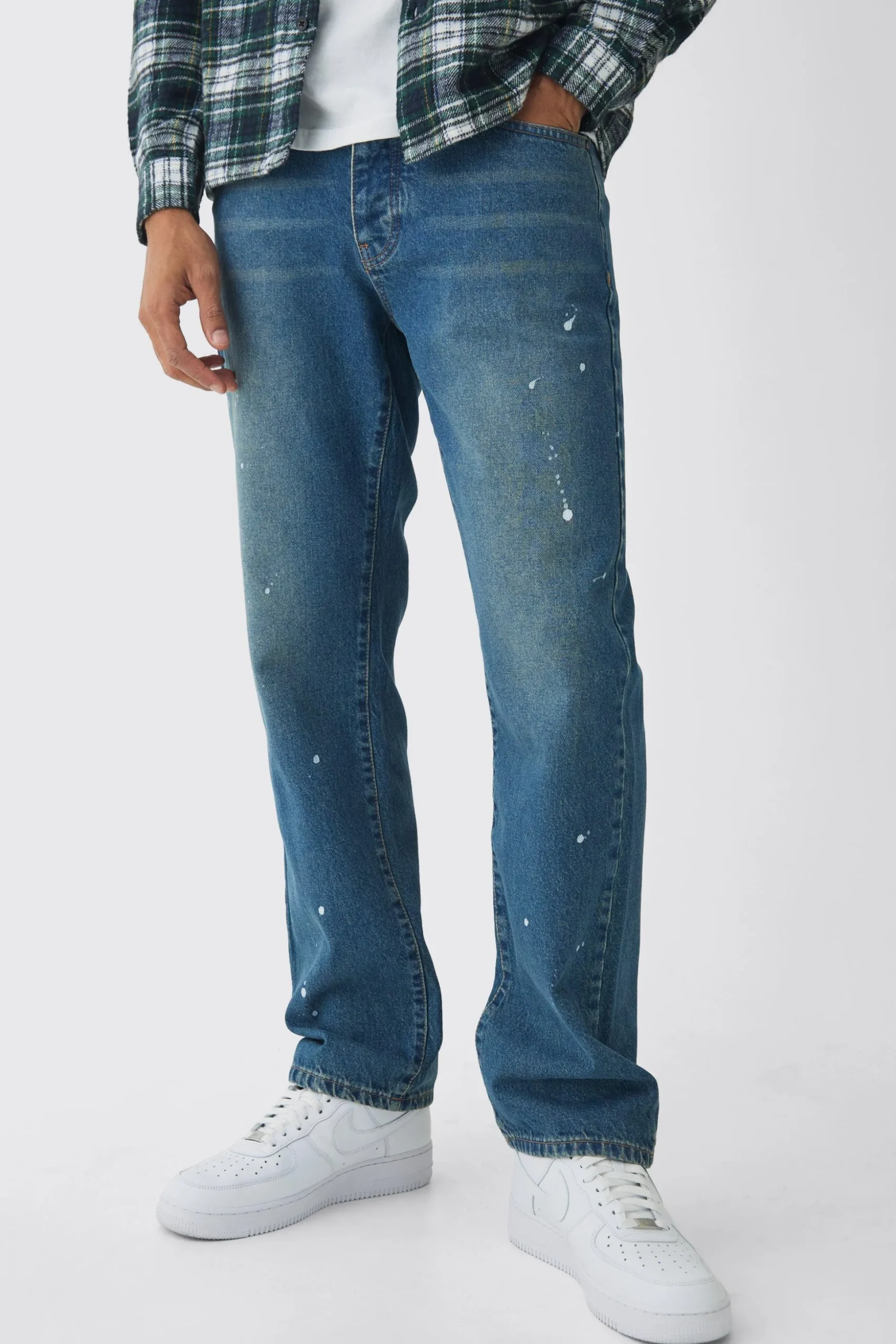 Straight Leg Paint Splatter Jeans With Tonal Embroidery | BoohooMAN UK