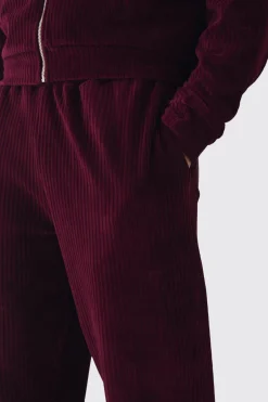 Straight Leg Velour Pleated Jogger | BoohooMAN UK
