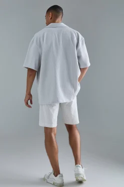 Stripe Seersucker Fixed Waist Regular Fit Shorts | BoohooMAN UK