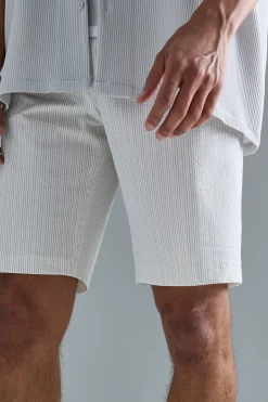 Stripe Seersucker Fixed Waist Regular Fit Shorts | BoohooMAN UK